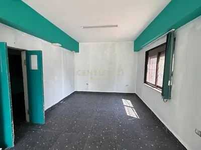 Dyqan në shitje në Stacioni i Trenit, Durrës, 83 m². Foto 4 nga 4