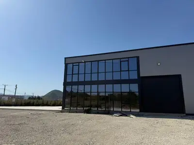 Magazinë me qera në Arbane, Tiranë, 1 300 m². Foto 1 nga 5