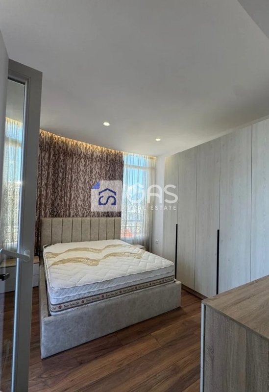 Apartament 1+1 me qera në Kodra e Diellit, Tiranë, 90 m². Foto 4 nga 6
