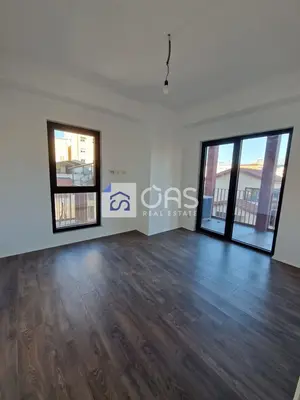 Ufficio in affitto a Rruga e Kavajës, Tirana, 103 m². Foto 2 di 6