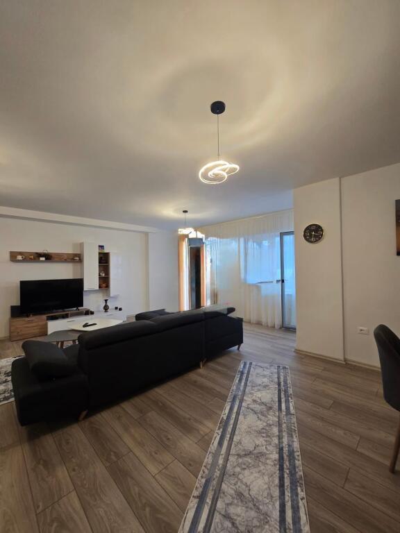 Apartament 2+1 në shitje në Hotel Eurokorça, Korçë, 190 m²