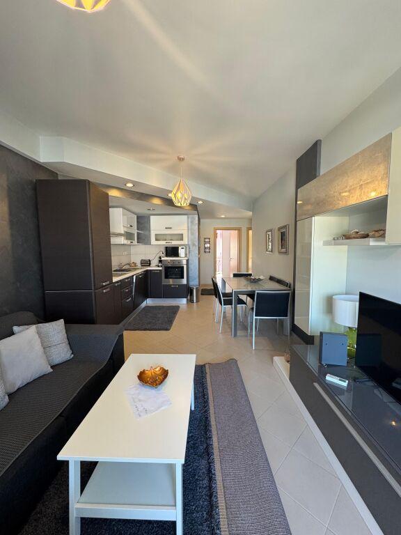 Appartamento 2+1 in affitto a Plazh, Durazzo, 100 m²