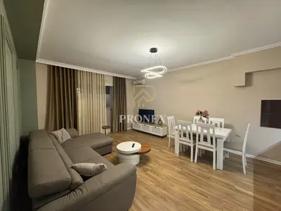 Apartament 1+1 me qera në Stacioni i Trenit, Tiranë, 70 m². Foto 1 nga 12