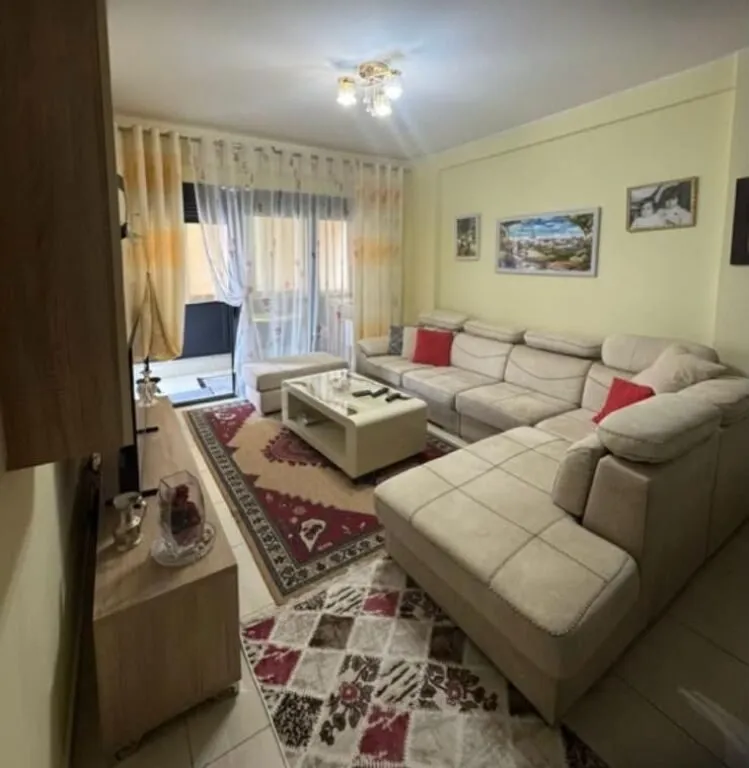 Apartament 2+1 me qera në Astir, Tiranë, 113 m². Foto 1 nga 4