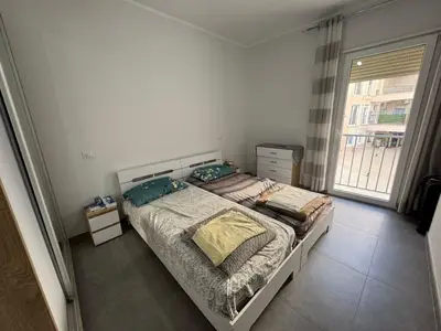 Apartament 2+1 me qera në Sheshi Pranvera, Durrës, 85 m². Foto 5 nga 7