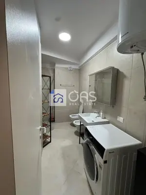Apartament 1+1 me qera në Liqeni i Thatë, Tiranë, 75 m². Foto 3 nga 6