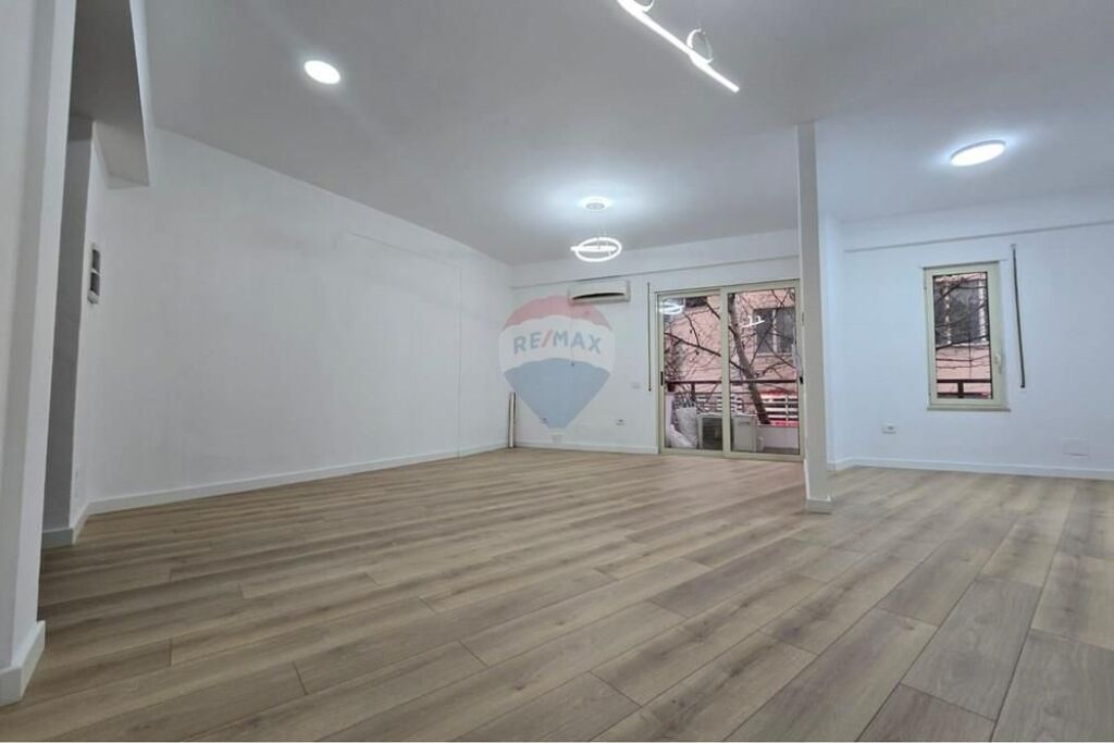 Appartamento in vendita a Don Bosko, Tirana, 95 m². Foto 3 di 3