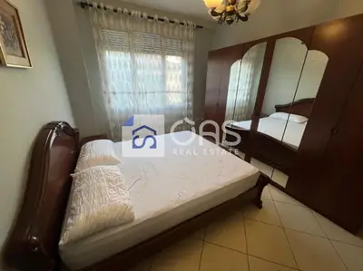 Apartament 1+1 me qera në Rruga Fortuzi, Tiranë, 65 m². Foto 5 nga 6