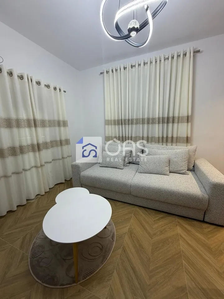 Apartament 1+1 me qera në Selitë, Tiranë, 60 m². Foto 1 nga 8