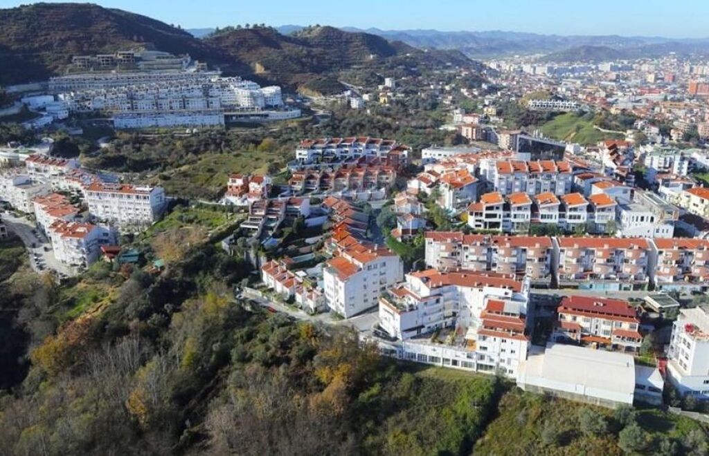 Duplex for sale in Kodra e Diellit, Tirana, 174 m². Photo 3 of 3