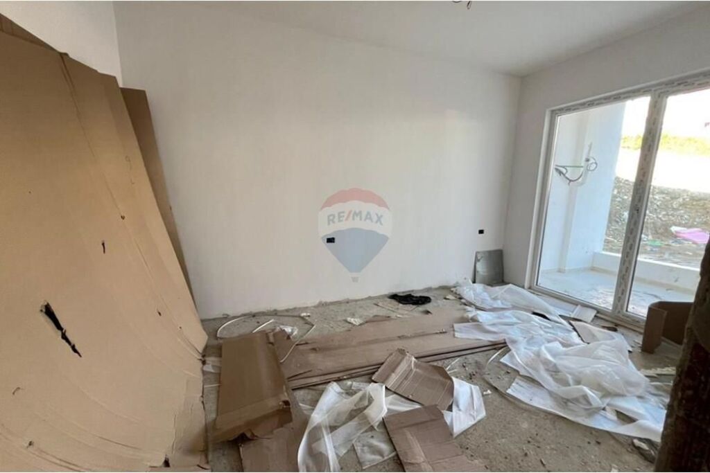 Apartment for sale in Fresku, Tirana, 90 m². Photo 3 of 3
