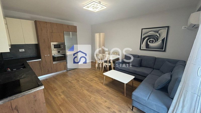 Appartamento 1+1 in affitto a 5 Maj, Tirana, 68 m²
