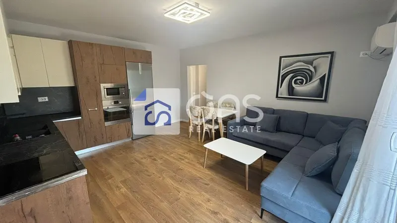 Apartament 1+1 me qera në 5 Maj, Tiranë, 68 m²