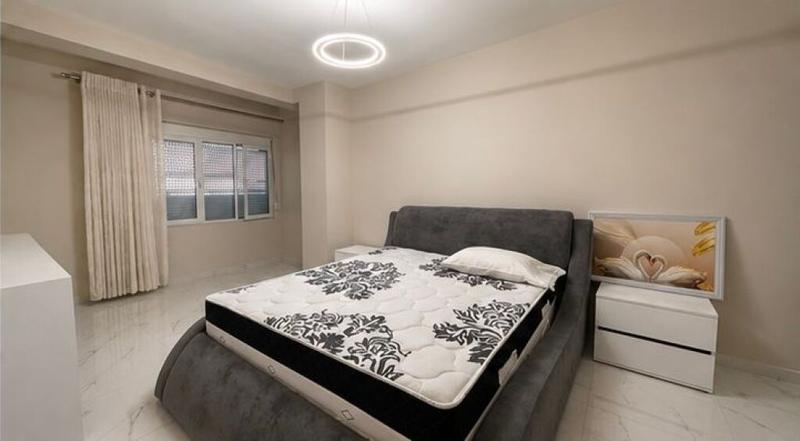 Apartament 1+1 me qera në Prokuroria e Tiranës, Tiranë, 70 m². Foto 3 nga 4
