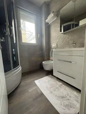 Apartament 1+1 me qera në Myslym Shyri, Tiranë, 94 m². Foto 7 nga 8