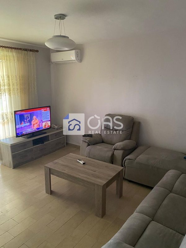 Appartamento 1+1 in affitto a Qytet Sudenti, Tirana, 65 m²