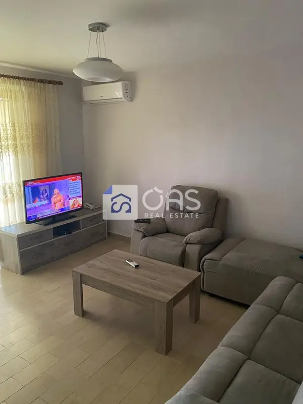 Appartamento 1+1 in affitto a Qytet Sudenti, Tirana, 65 m²