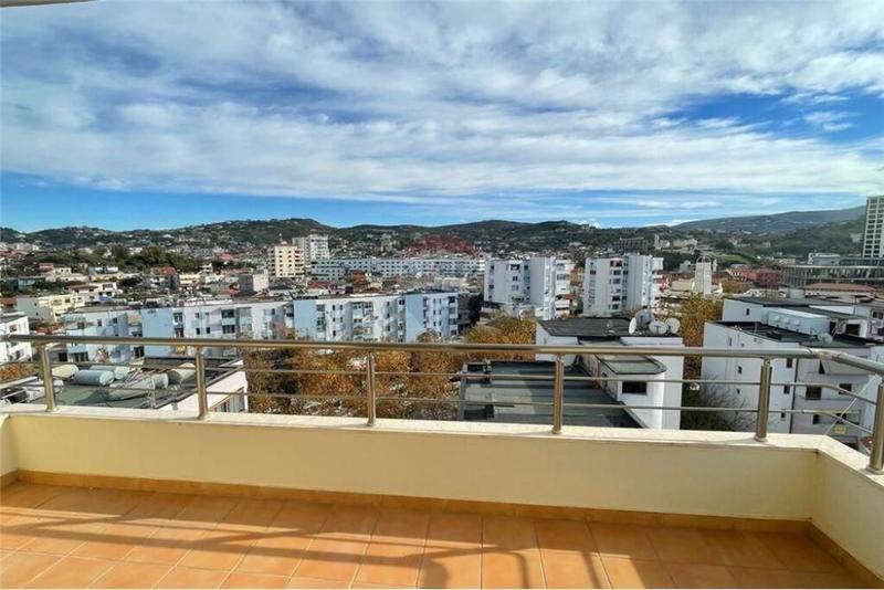 Apartament 1+1 me qera në Rruga Demokracia, Vlorë, 65 m². Foto 7 nga 11