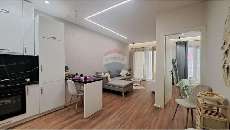 Apartment 1+1 for rent in Rruga Gjergj Arianiti, Vlorë, 90 m²
