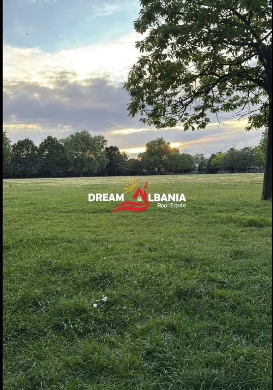 Terreno in vendita a Rruga Orikum, Valona, 4.180 m²