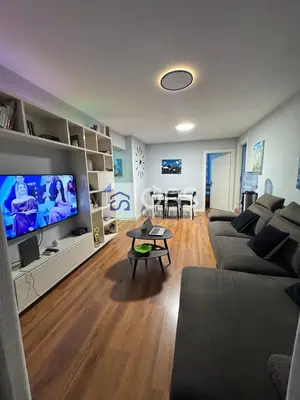 Apartament 2+1 me qera në Blloku, Tiranë, 97 m². Foto 3 nga 12