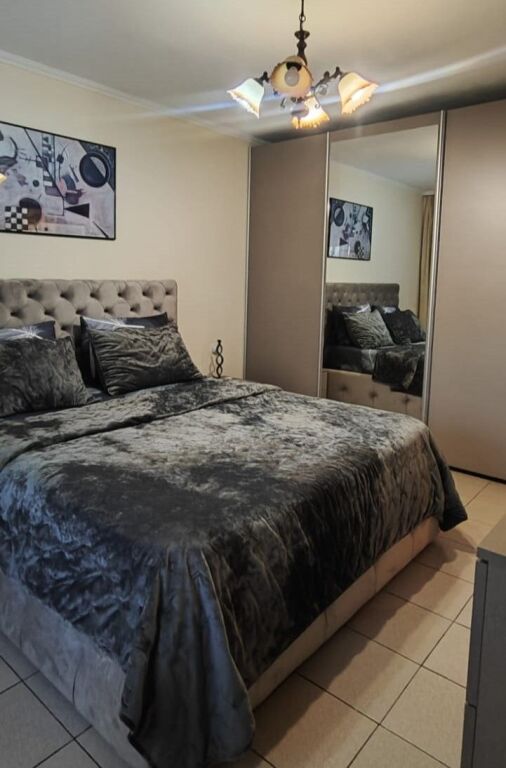 Apartment 1+1 for rent in Rruga Ali Visha, Tirana, 95 m². Photo 3 of 3
