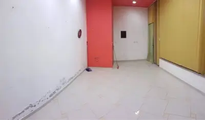 Negozio in vendita a Rruga Nikollaq Bego, Fier, 60 m². Foto 4 di 10