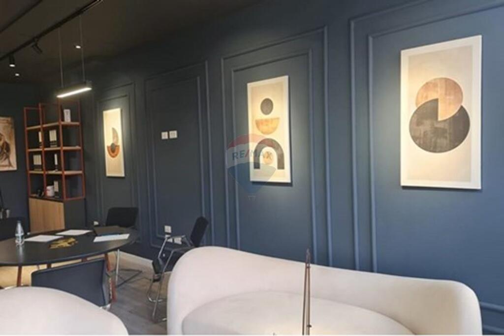 Shop for sale in Komuna e Parisit, Tirana, 98 m²