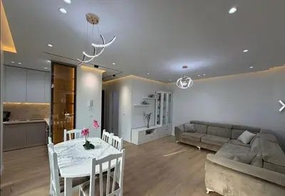 Appartamento 2+1 in affitto a Sheshi Shqiponja, Tirana, 112 m². Foto 3 di 3