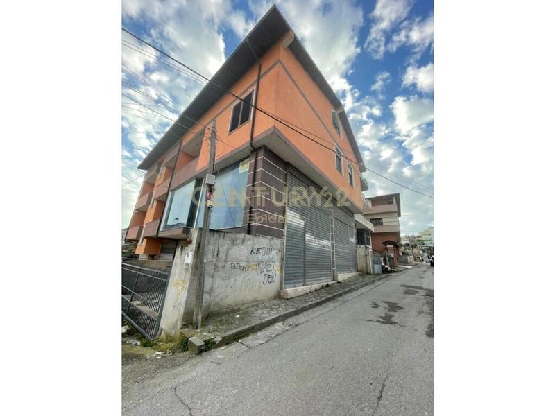 Villa in vendita a Rruga Aleksander Goga, Durazzo, 411 m²