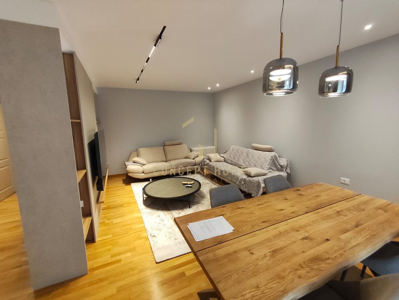 Appartamento 3+1 in affitto a Liqeni i Tiranës, Tirana, 190 m². Foto 2 di 3