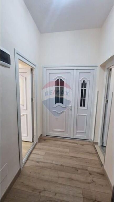 Office for rent in Rruga e Durrësit, Tirana, 50 m². Photo 2 of 3