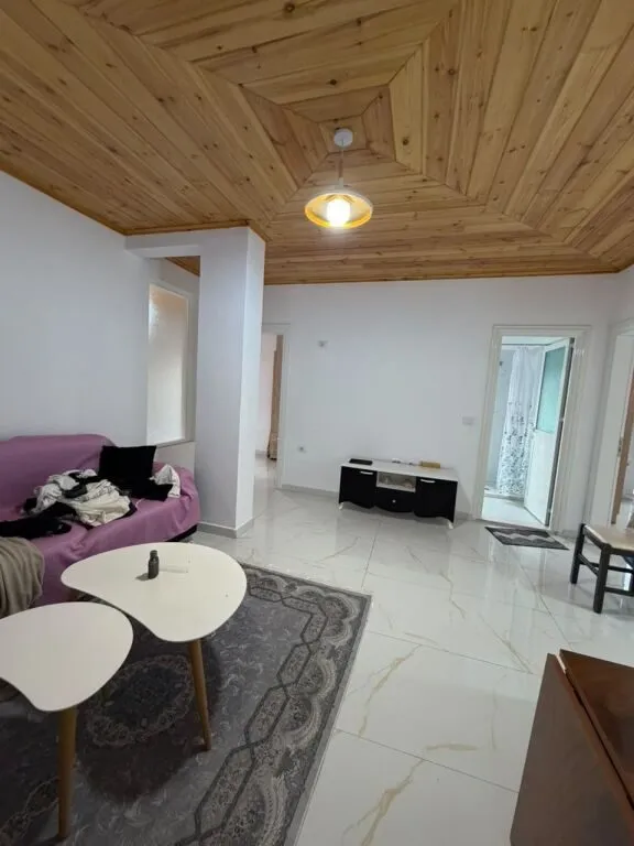Casa indipendente in affitto a Spitallë, Durazzo, 89 m². Foto 1 di 8