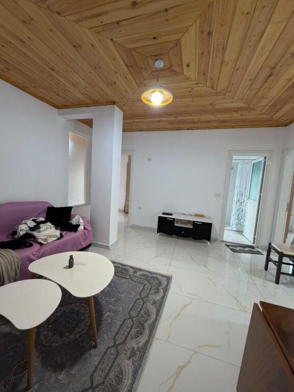 Locale in affitto a Spitall, Durazzo, 89 m²