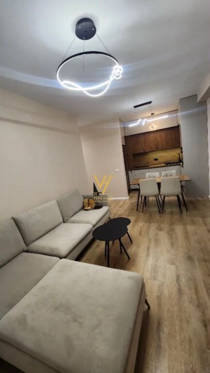 Apartament 2+1 me qera në Univers City, Tiranë, 92 m². Foto 1 nga 3