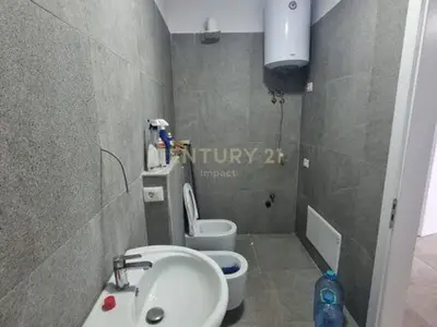 Apartament 2+1 me qera në Spitali QSUT, Tiranë, 96 m². Foto 5 nga 7