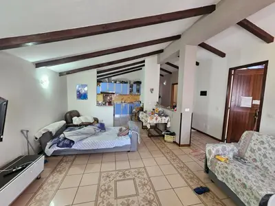 Apartament 3+1 në shitje në Rruga Mujo Ulqinaku, Durrës, 124 m². Foto 4 nga 12