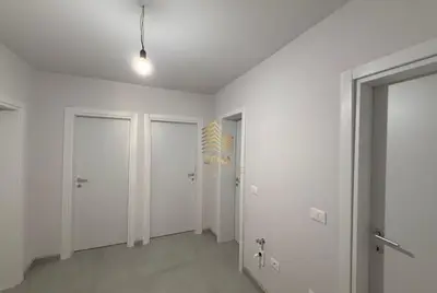 Commercial space for rent in Bulevardi Zhan D’Ark, Tirana, 103 m². Photo 10 of 12