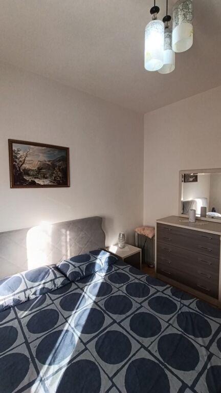 Apartament 2+1 me qera në Rruga Fuat Toptani, Tiranë, 95 m². Foto 2 nga 8