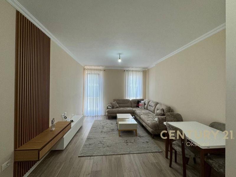 Appartamento 2+1 in affitto a Univers City, Tirana, 92 m²