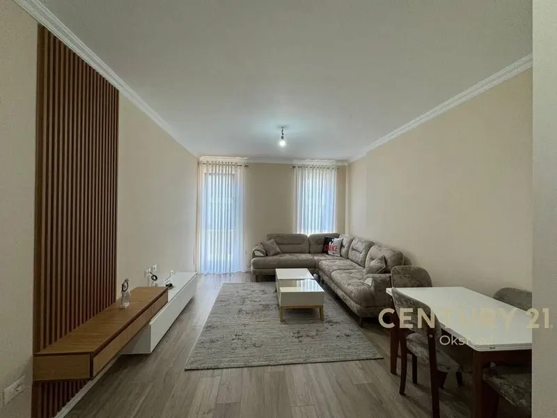 Appartamento 2+1 in affitto ad Univers City, Tirana, 92 m²