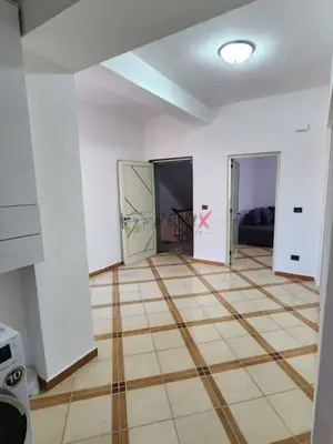 Apartament 2+1 me qera në Rruga Abaz Çelkupa, Durrës, 100 m². Foto 7 nga 12