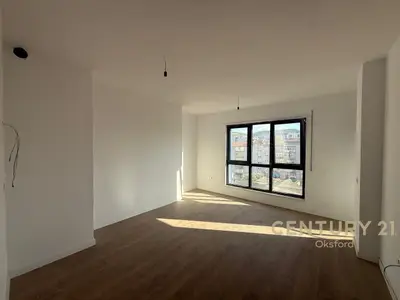 Zyrë me qera në Rruga Medar Shtylla, Tiranë, 60 m². Foto 4 nga 6