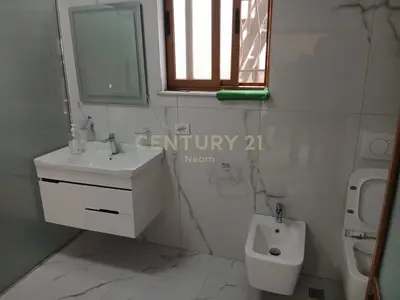 Apartament 1+1 me qera në Spitali Ushtarak, Tiranë, 120 m². Foto 4 nga 5