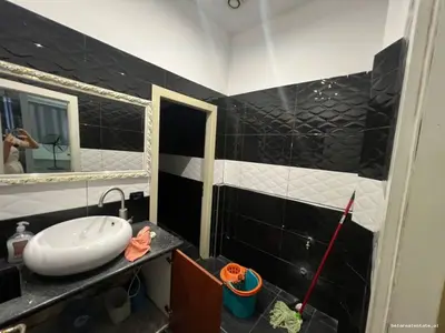 Zyrë me qera në Restorant Durrësi, Tiranë, 250 m². Foto 8 nga 9