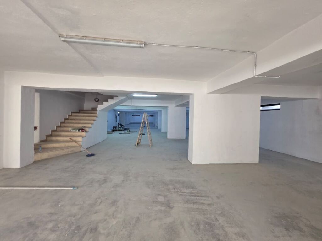 Ambient biznesi me qera në Rruga Dritan Hoxha, Tiranë, 1 279 m². Foto 3 nga 3