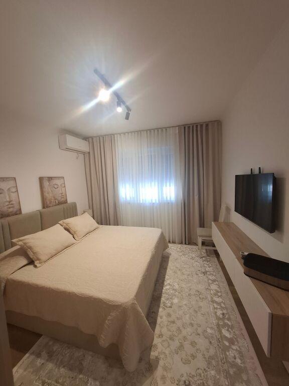 Apartament 1+1 në shitje në Rruga Ferit Xhajko, Tiranë, 57 m². Foto 8 nga 9