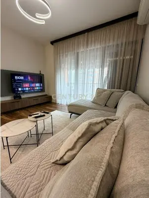Appartamento in vendita a Myslym Shyri, Tirana, 85 m². Foto 2 di 12