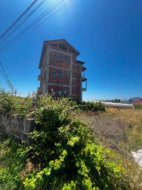 Tokë në shitje në Tregu i Makinave Shënavlash, Durrës, 1 200 m². Foto 2 nga 5