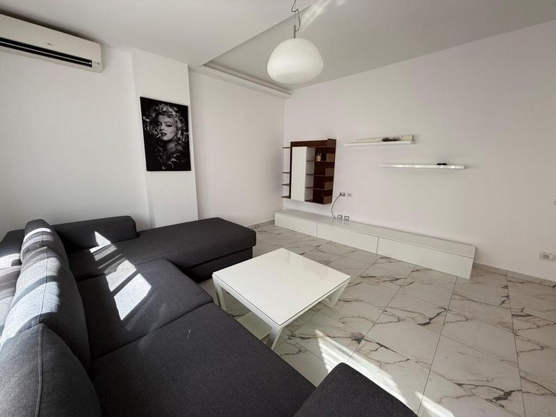 Appartamento 2+1 in affitto a Restorant Kapiten Mir Zoti, Tirana, 86 m²